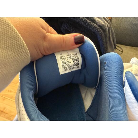 Jordan Retro 3 Sneakers size 11.5 white/metallic cooper - Picture 7 of 8